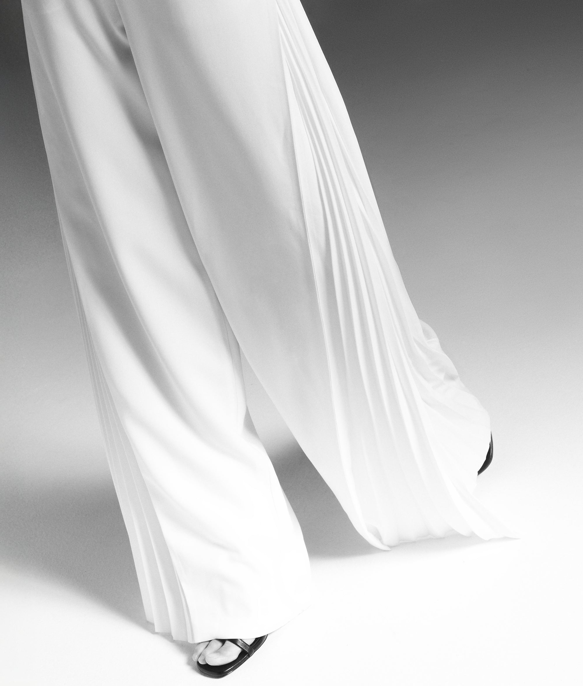 KL STUDIO PLEATED PANTS - Image 2