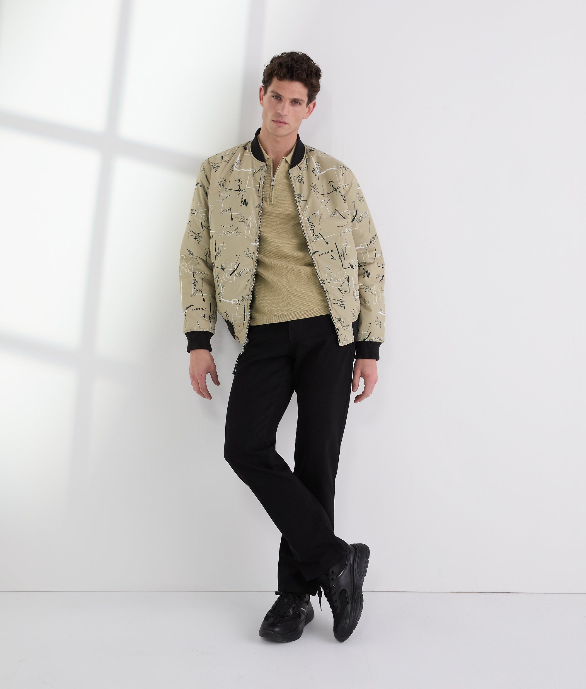 REVERSIBLE BOMBER JACKET - Image 2