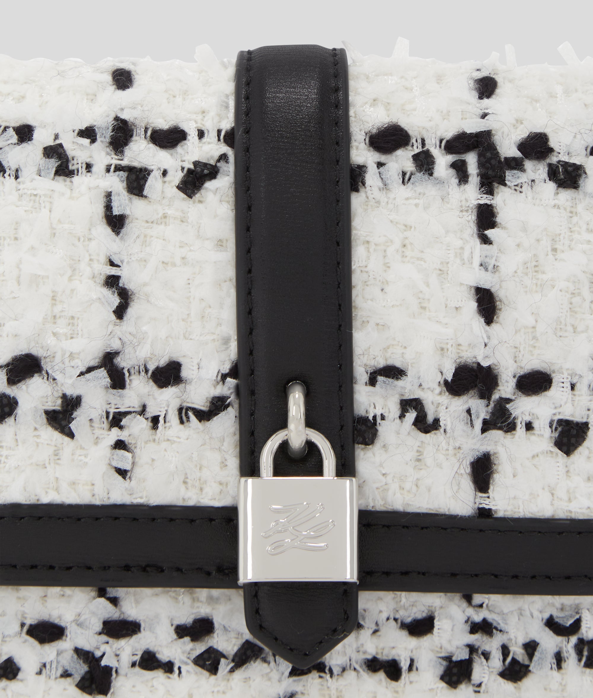 K/AUTOGRAPH PADLOCK BOUCL?? SHOULDER BAG - Image 3