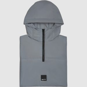 Sleeveless reflective hood