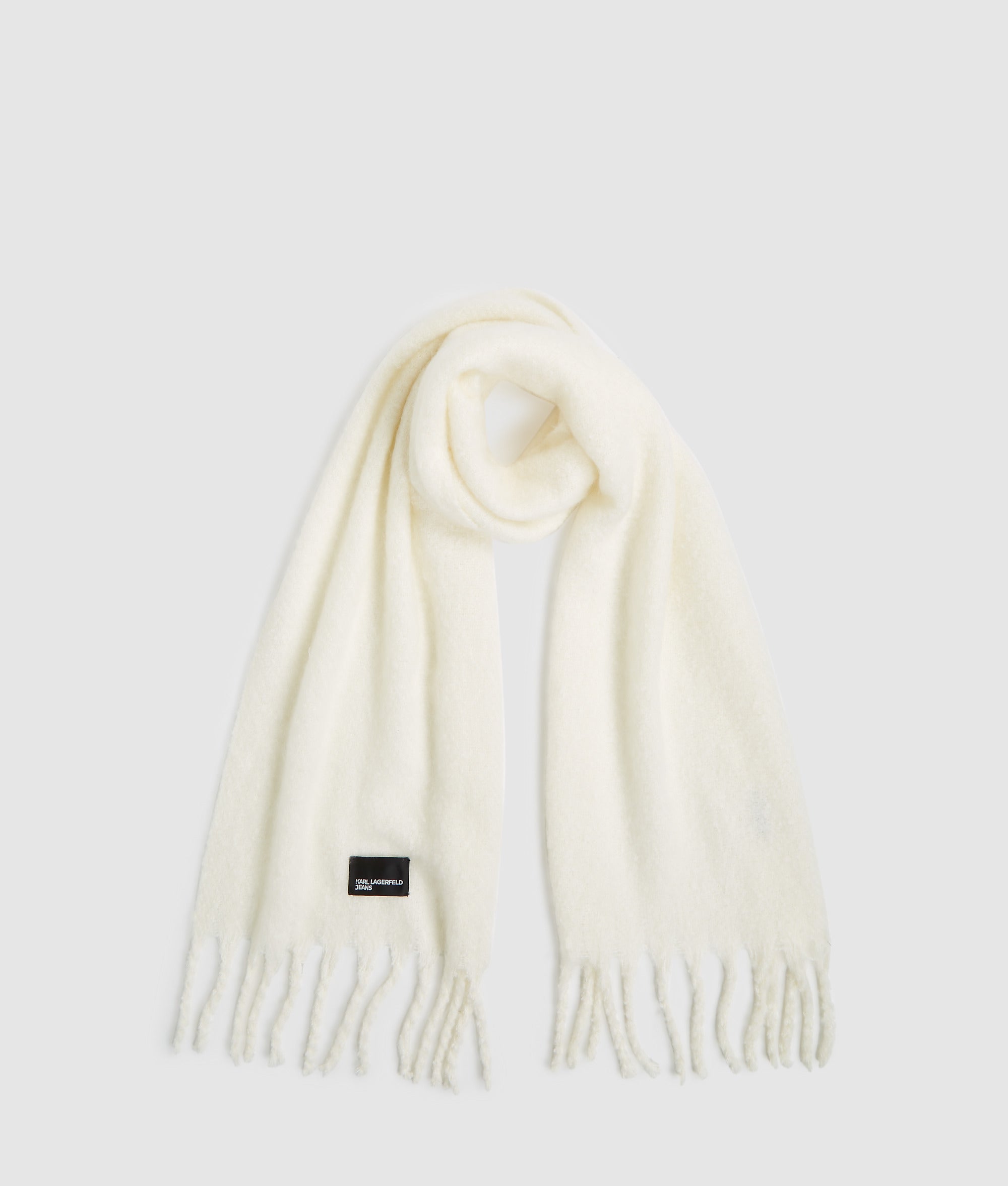 Fluffy scarf - Image 3