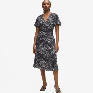 Fan print V-neck dress