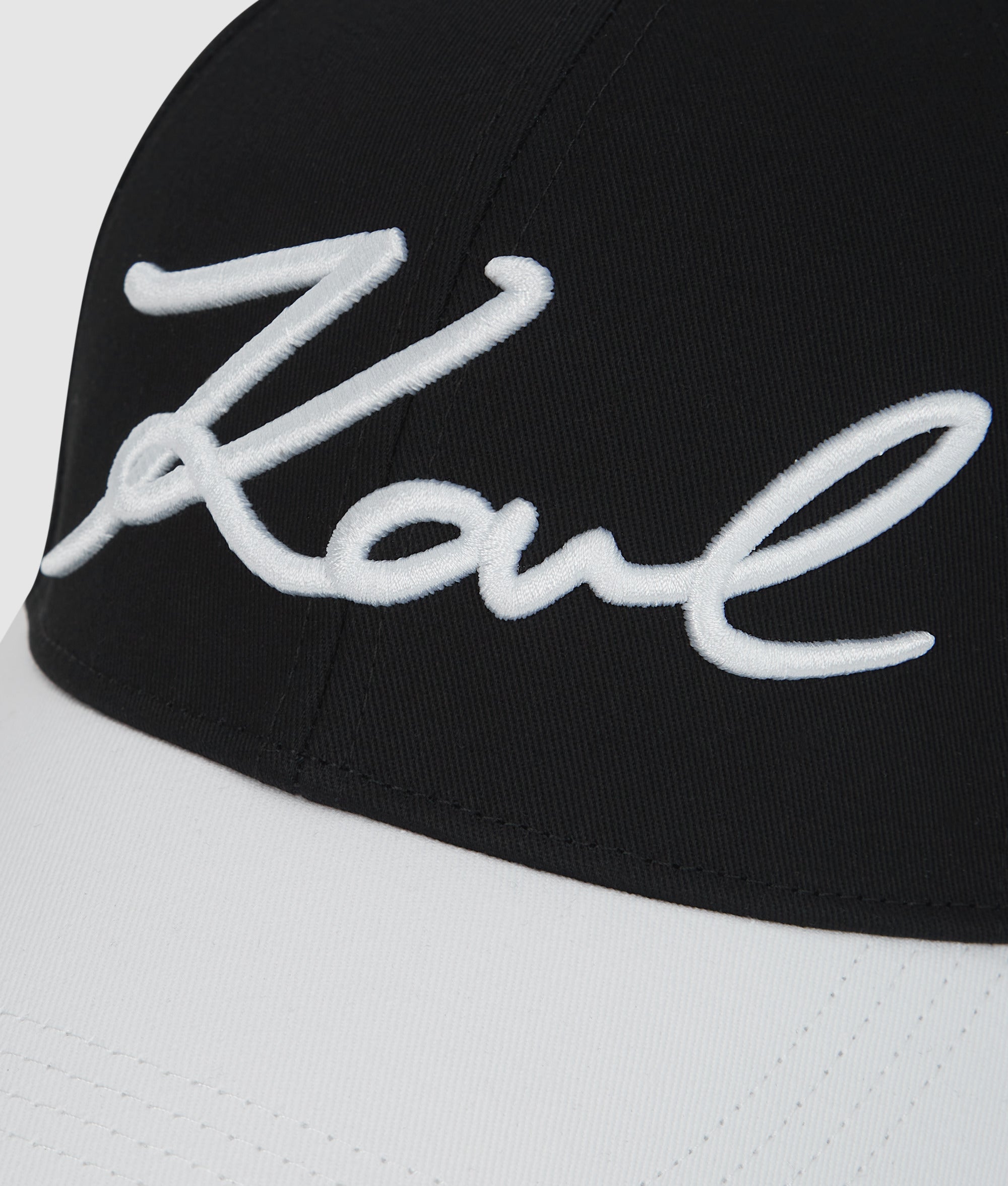 K/Signature cap with contrast peak - Image 4