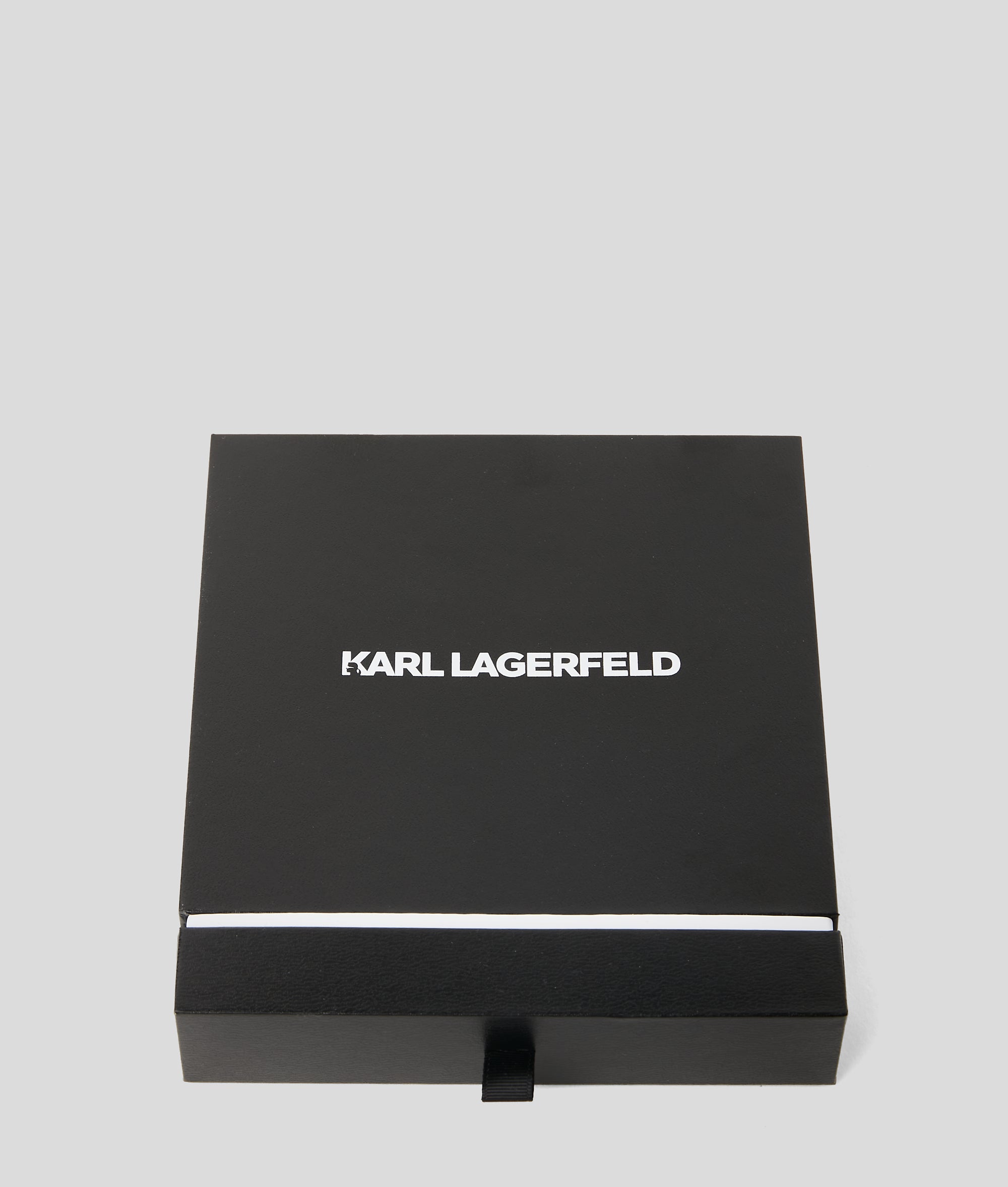 IKON PAV?? CHARM NECKLACE - Image 7